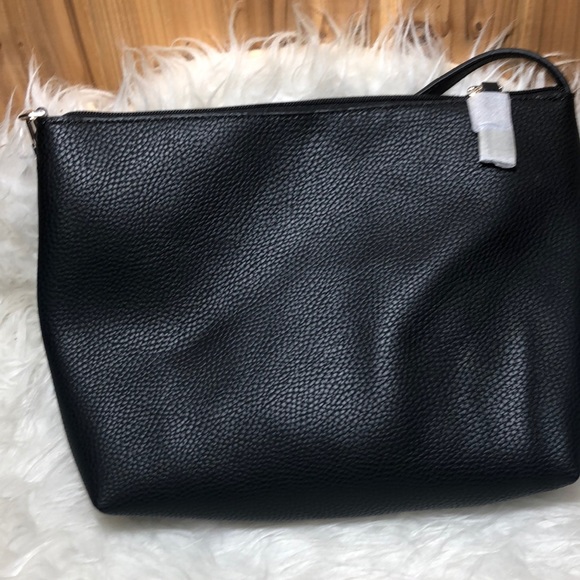 Black guess purse - Picture 2 of 3